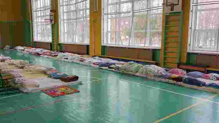 Сім шкіл Тернополя переобладнали під центри перебування переселенців