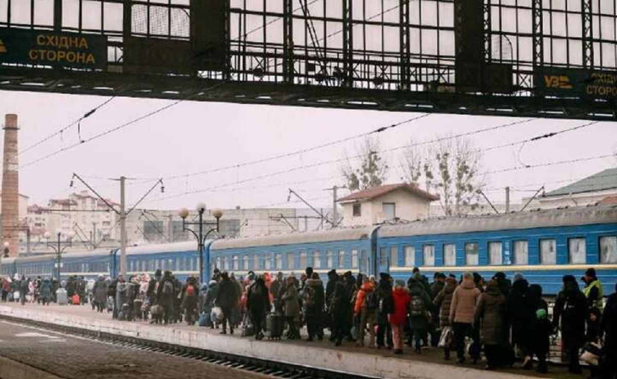 «Укрзалізниця» опублікувала розклад евакуаційних рейсів на 11 березня
