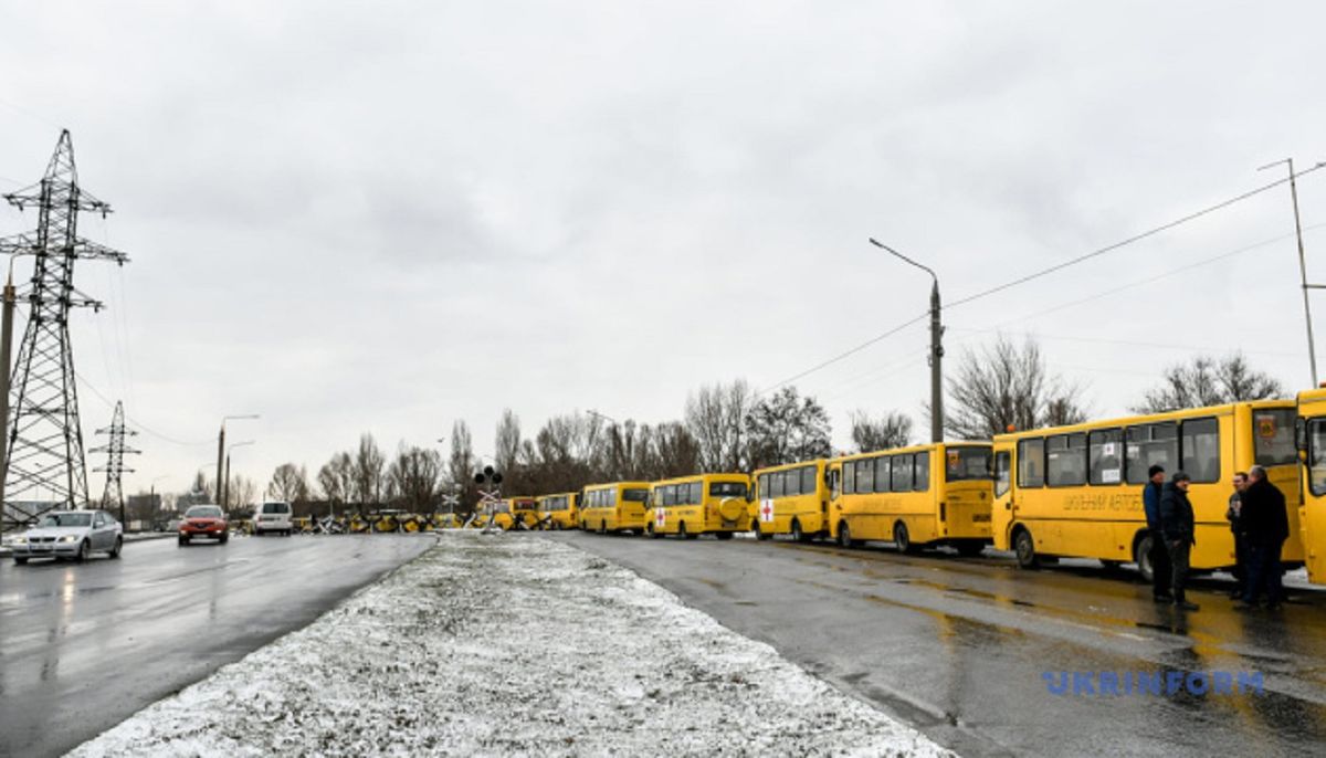 У п’ятницю в Україні відкриють 12 гуманітарних коридорів