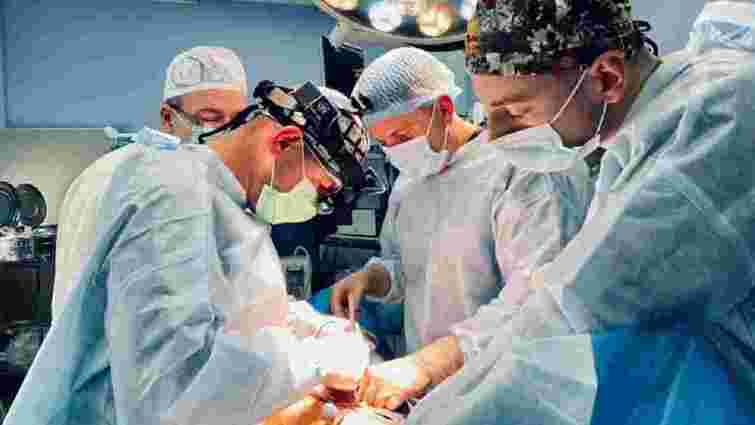 Львівські трансплантологи пересадили нирки двом пацієнткам з Франківська і Тернополя
