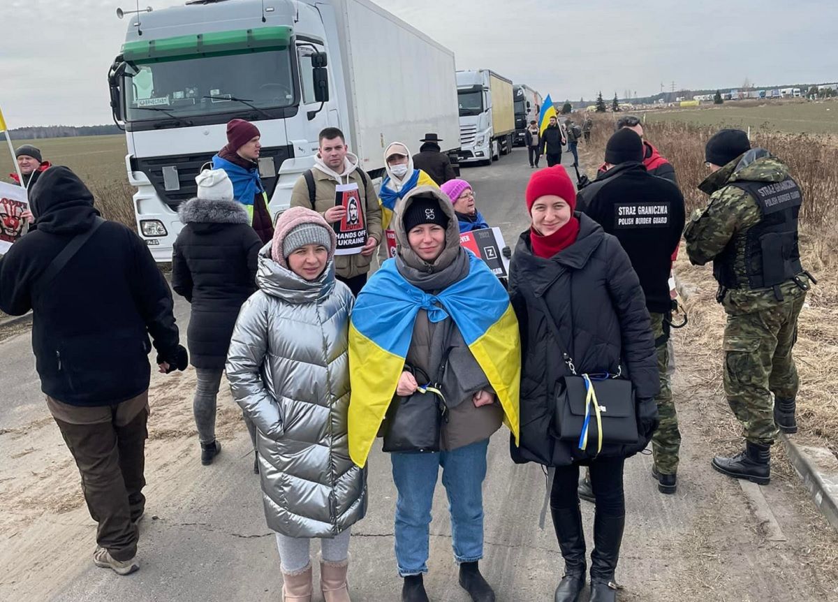 На кордоні українці блокують проїзд російських і білоруських фур