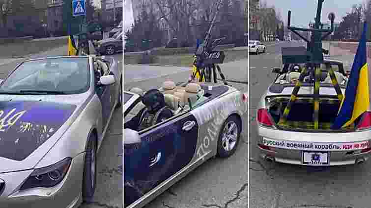 Віталій Кім подарував поліції Миколаєва кабріолет BMW 6 з кулеметом