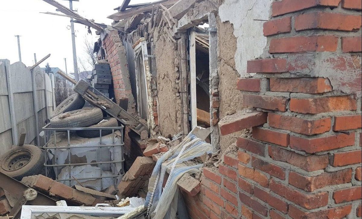 Російський снаряд влучив в приватний будинок на Харківщині, загинула дитина