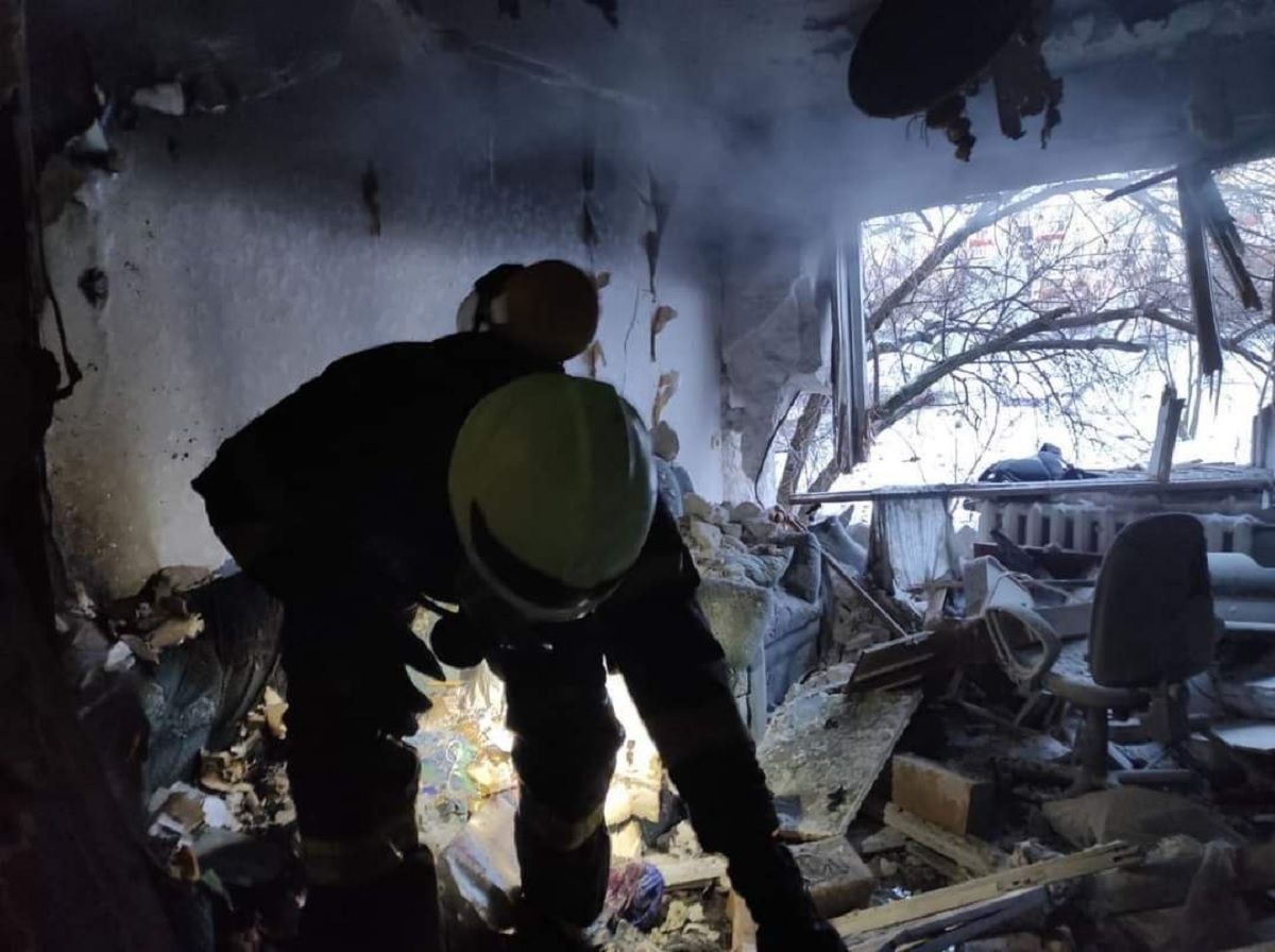 Російські снаряди зруйнували житлові будинки у Рубіжному на Луганщині, є загиблі