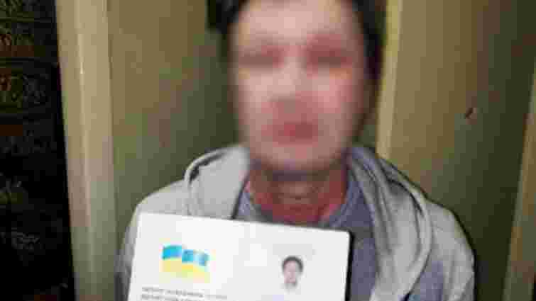 Поліція затримала 58-річного вербувальника диверсантів для нанесення міток у Франківську