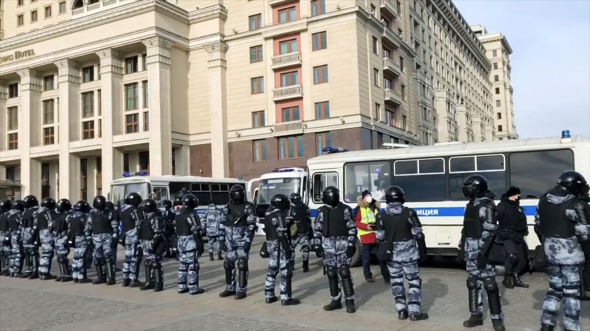 Російська поліція перевіряє телефони українців Москви
