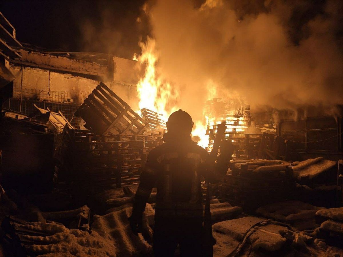Російські війська зруйнували 12 будинків на Луганщині