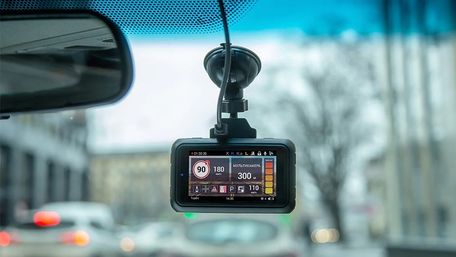 В Україні заборонили використання автомобільних відеореєстраторів