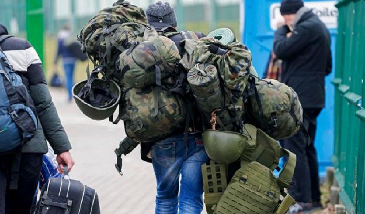 За добу в Україну з-за кордону повернулися 17 тисяч чоловіків 