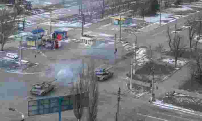 У Маріуполі знищили танки, бронетехніку і піхоту росіян