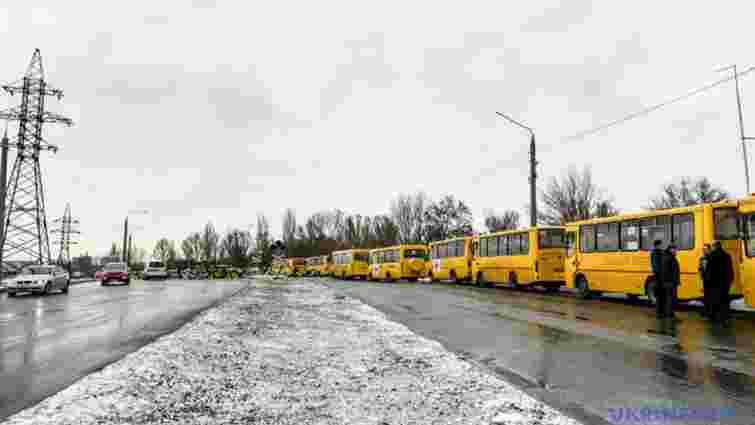 Росіяни захопили колону евакуаційних автобусів під Маріуполем