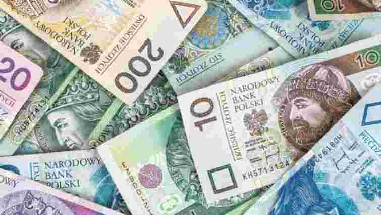 Українці зможуть обміняти в польських банках готівкові гривні на злоті