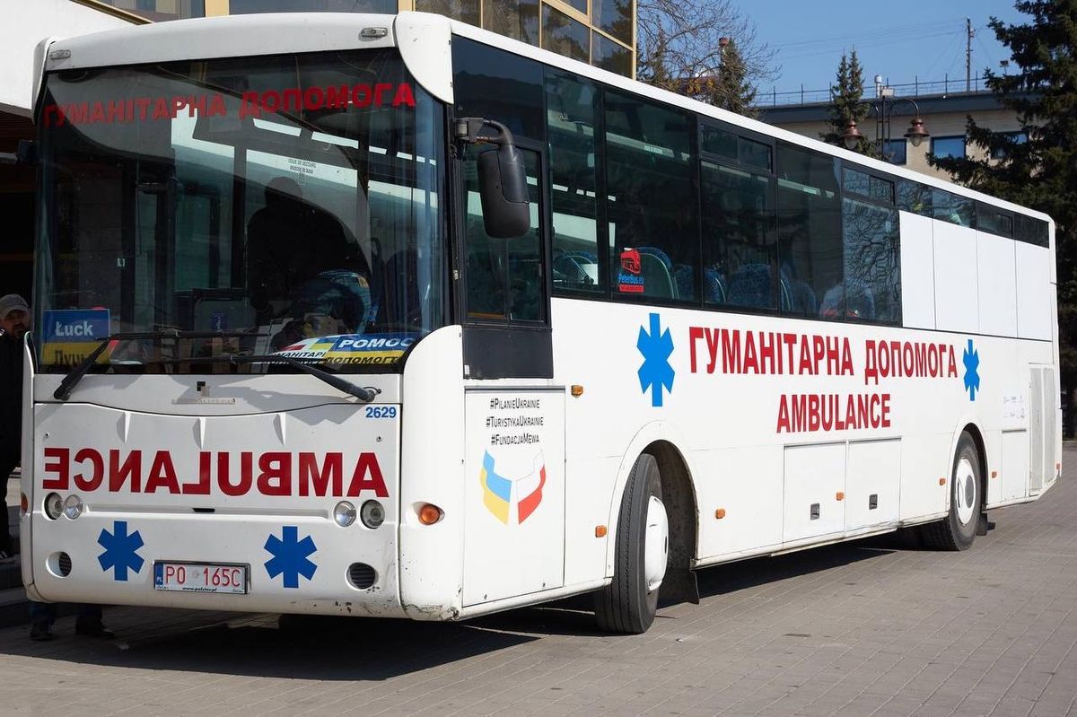 Поляки передали для Луцька автобус-амбулаторію з медикаментами