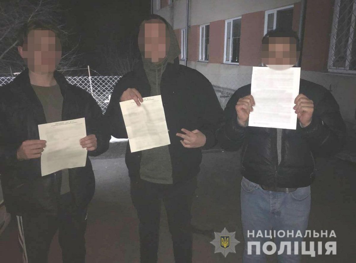 Tрьом порушникам комендантської години на Рівненщині вручили повістки