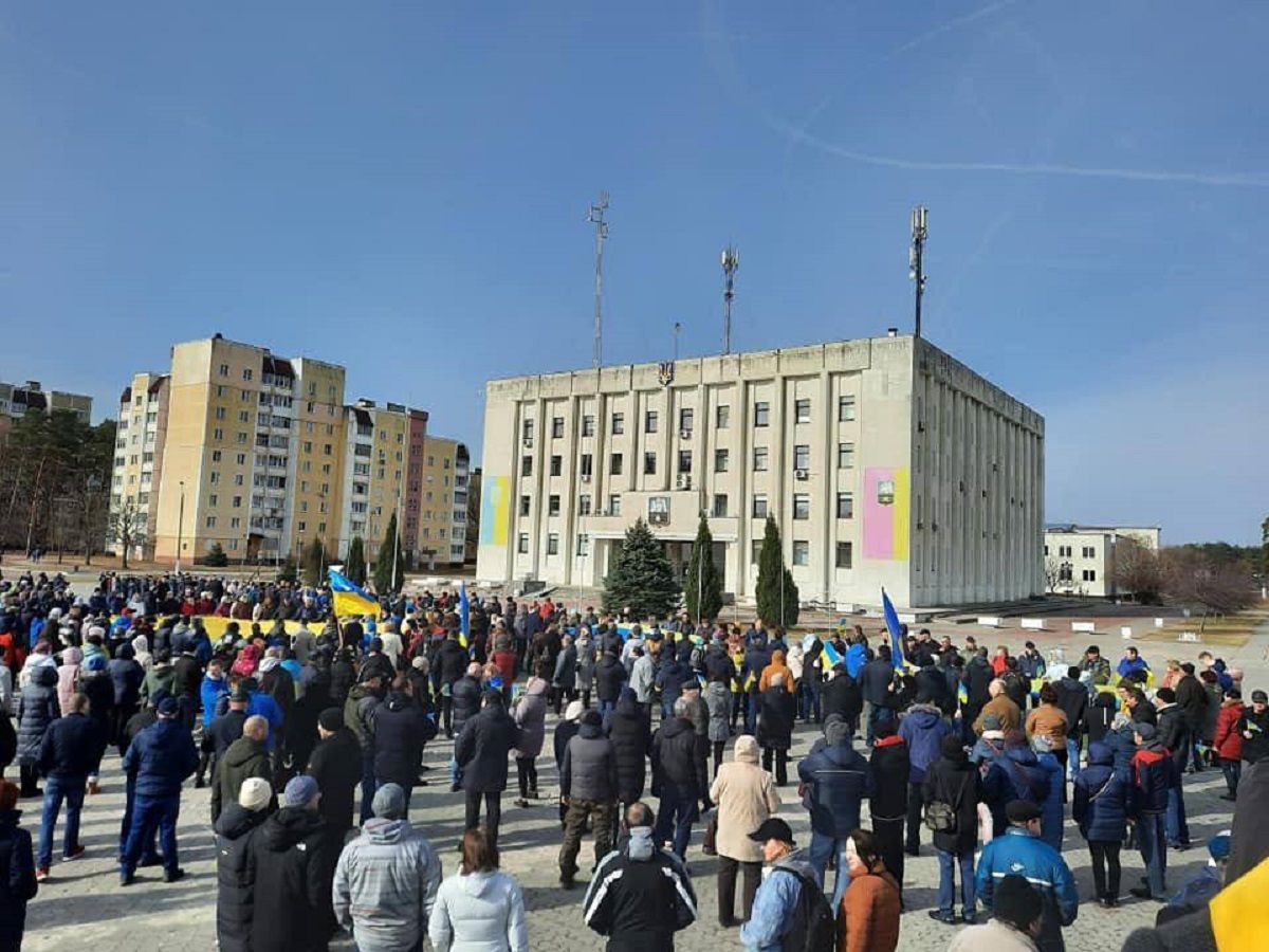 Російські війська вторглися в Славутич на Київщині