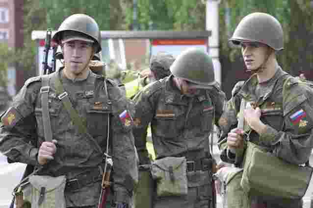 Російських військових після втечі повертають знову воювати в Україну