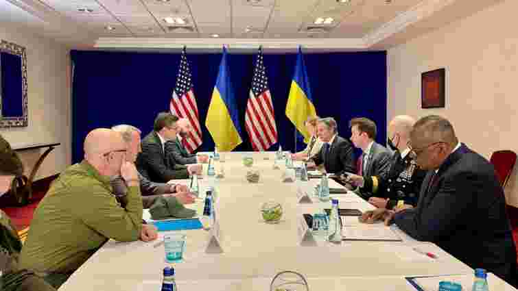 США посилять санкції проти РФ та продовжать допомагати Україні зброєю
