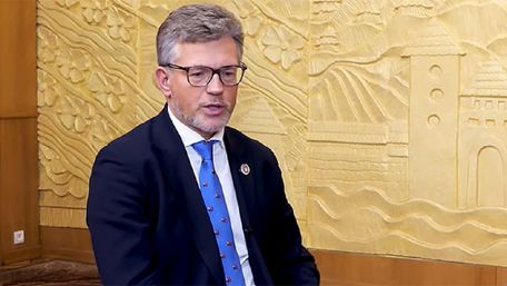 Президент Німеччини запросив українського посла на російський концерт