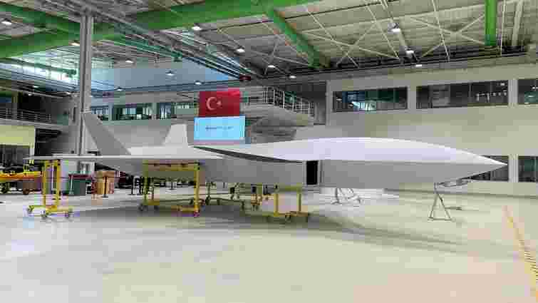Турки презентували новий безпілотник Bayraktar з українським двигуном