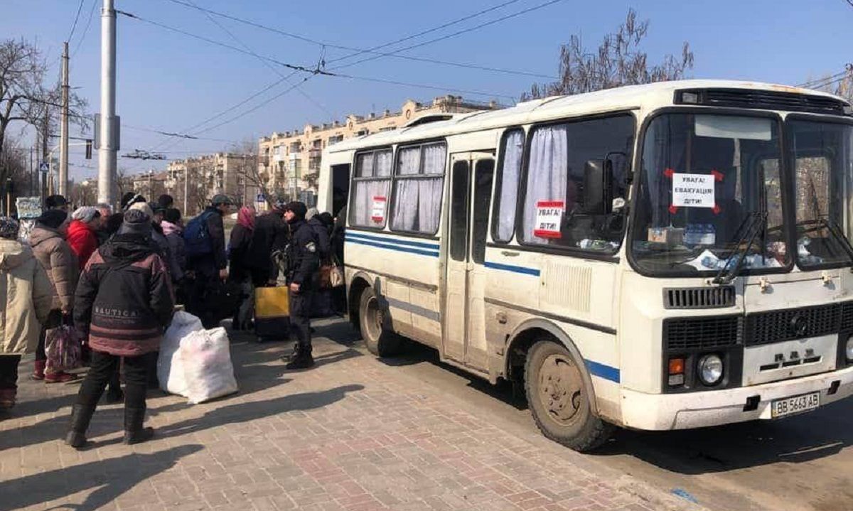 Через можливі провокації гуманітарні рейси 28 березня скасовано