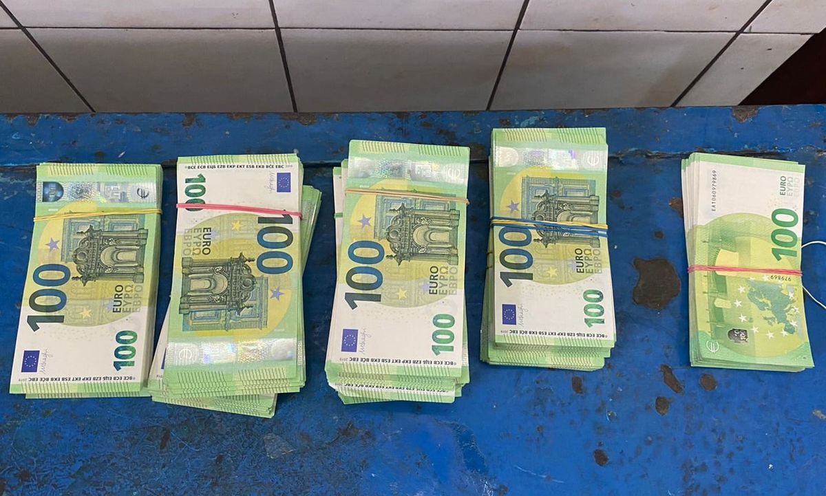 45-річна українка намагалася незаконно вивезти до Румунії 100 тис. євро