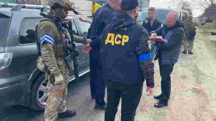 Поліція затримала двох мешканців Буковини за вимагання майже 200 тис. грн