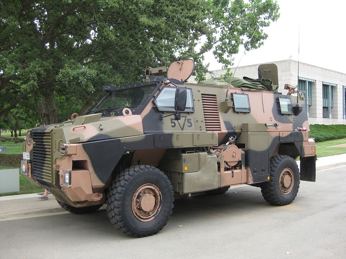 Австралія передасть Україні бронетранспортери Bushmaster