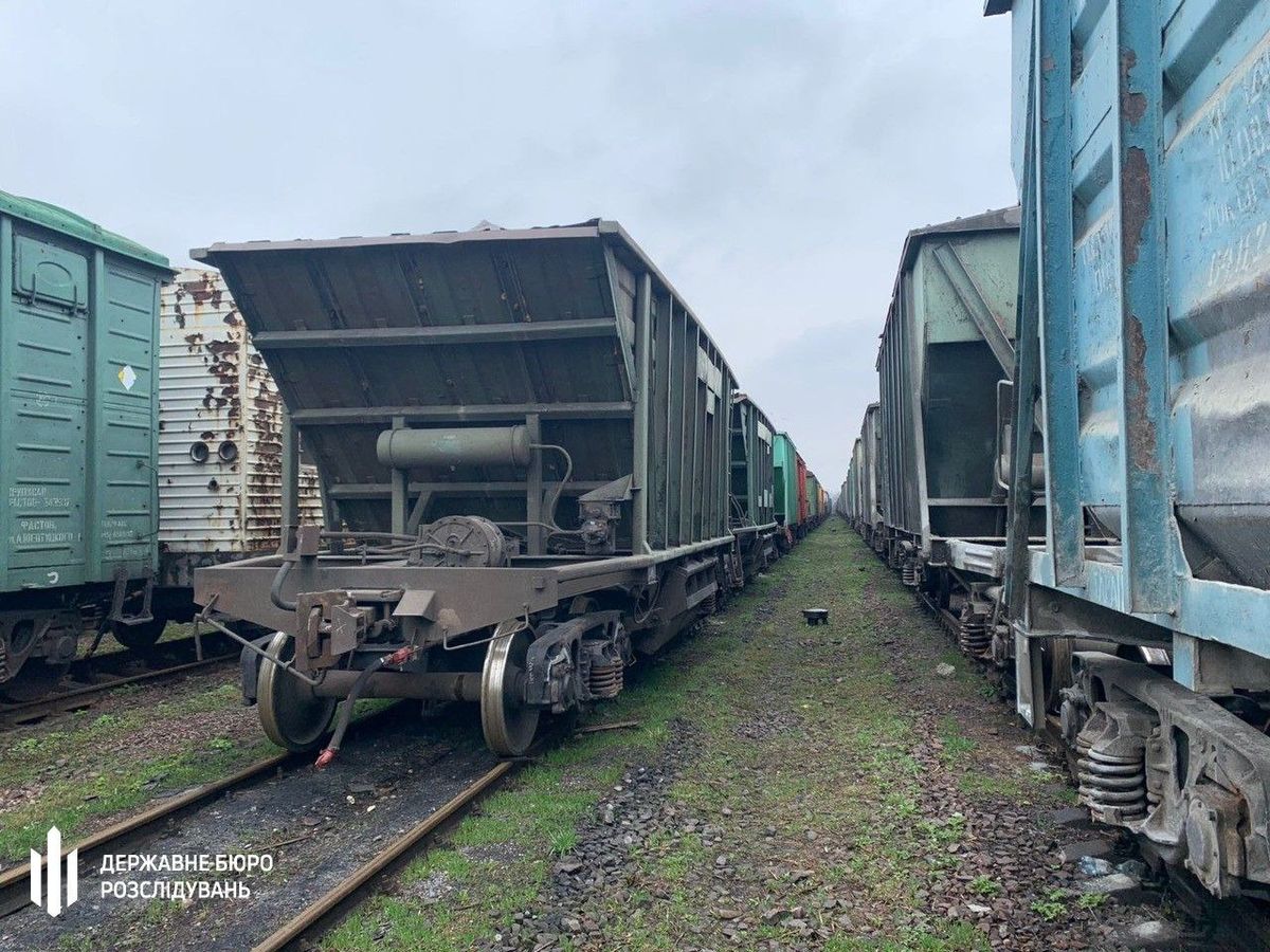 ДБР конфіскує виявлені на Тернопільщині російські та білоруські вагони