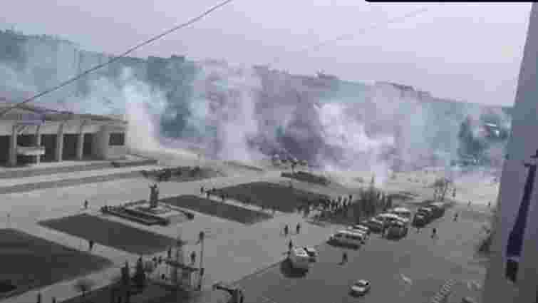Окупанти стріляниною і світлошумовими гранатами розігнали мітинг в Енергодарі