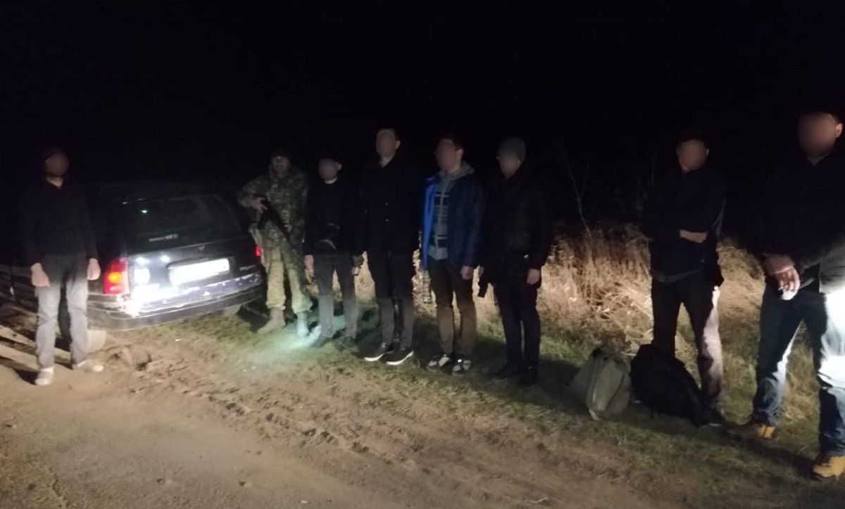 Біля кордону з Молдовою затримали шістьох ухилянтів, які «їхали до бабусі»