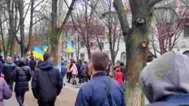 Росіяни зі стріляниною розігнали мирний мітинг в окупованій Каховці 