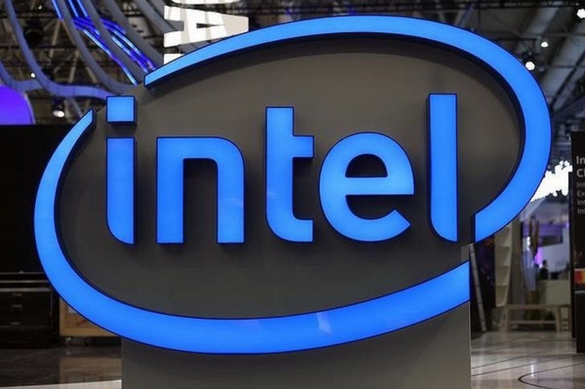 Компанія Intel повністю зупинила роботу в Росії через війну проти України