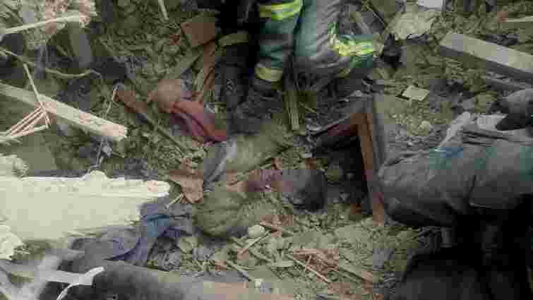Рятувальники витягли живу жінку з-під завалів будинку у Рубіжному