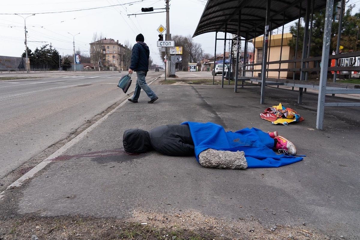 Росіяни почали застосовувати в Маріуполі мобільні крематорії для приховування злочинів