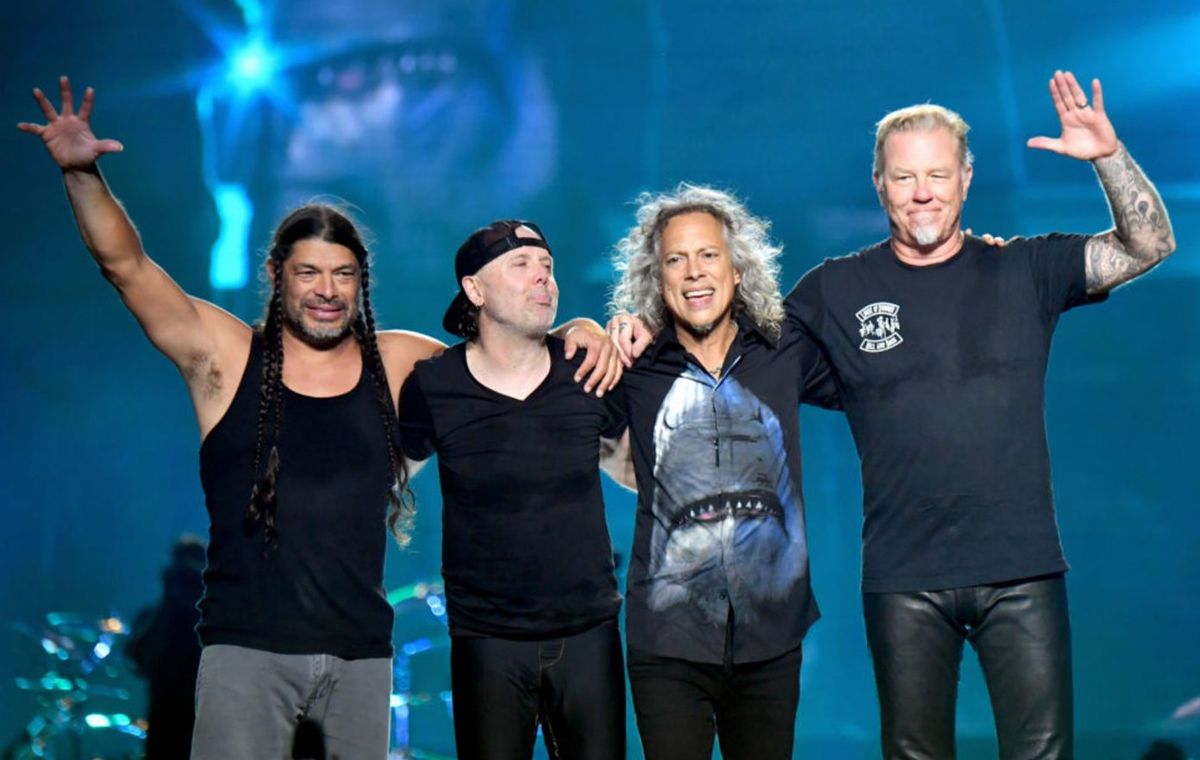 Гурт Metallica пожертвував 500 тис. доларів українським переселенцям