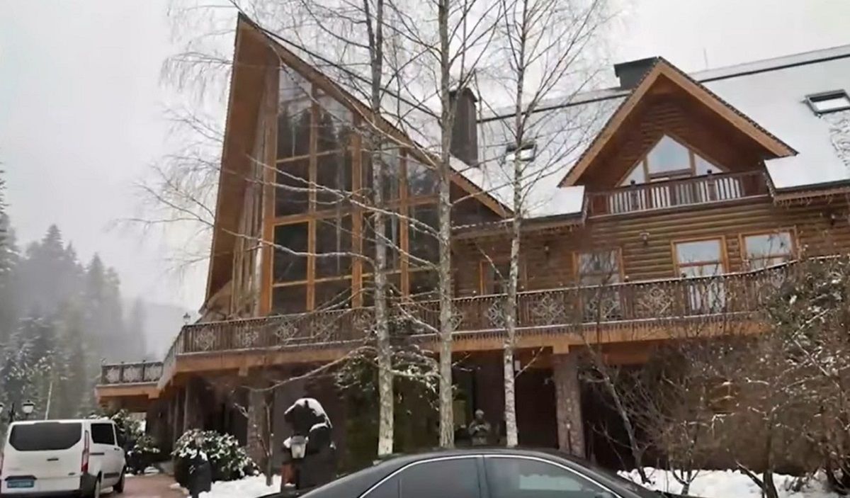 Поліція арештувала активи фірми дружини Віктора Медведчука