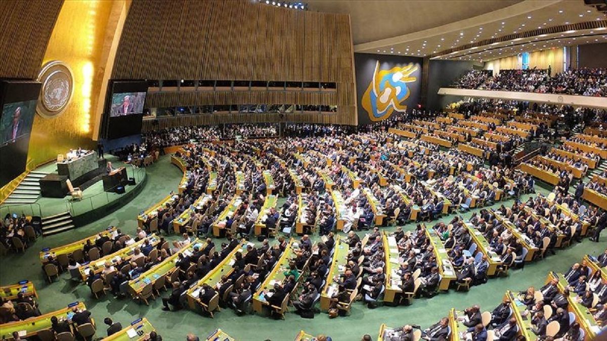Генасамблея ООН призупинила членство Росії в Раді із прав людини