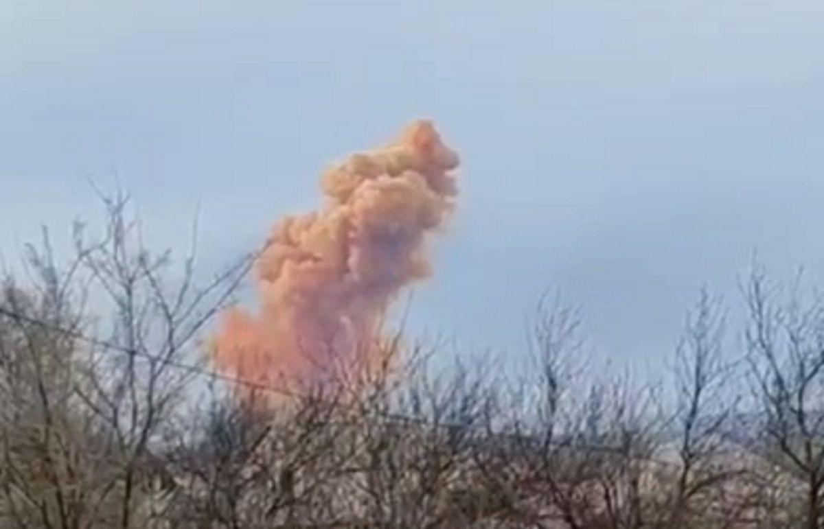 На Луганщині росіяни знову підірвали цистерну азотної кислоти