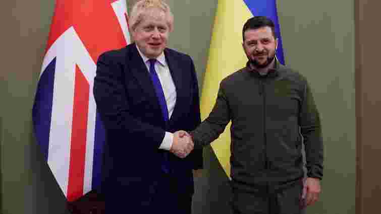 Прем'єр Британії привіз до Києва новий пакет допомоги для України