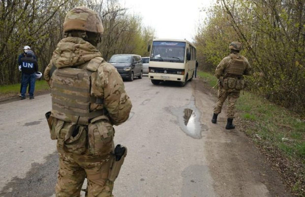 Із російського полону звільнили 26 військових та цивільних українців