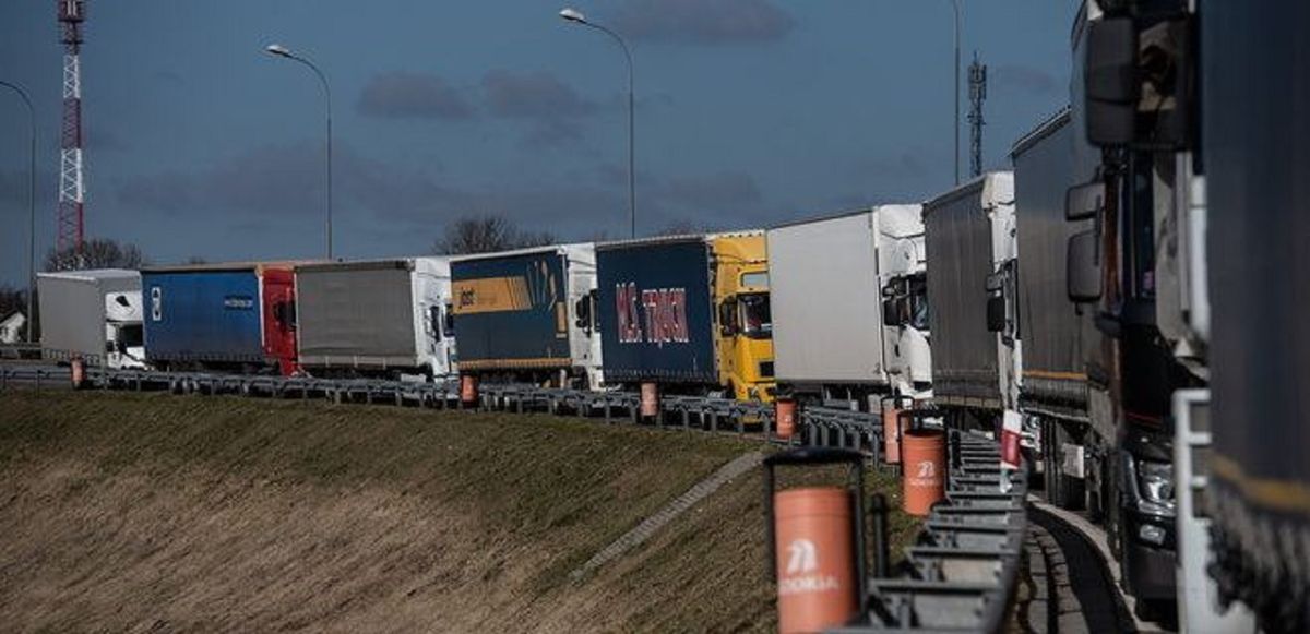 Європейський Союз заборонив в’їзд вантажівок із Росії та Білорусі