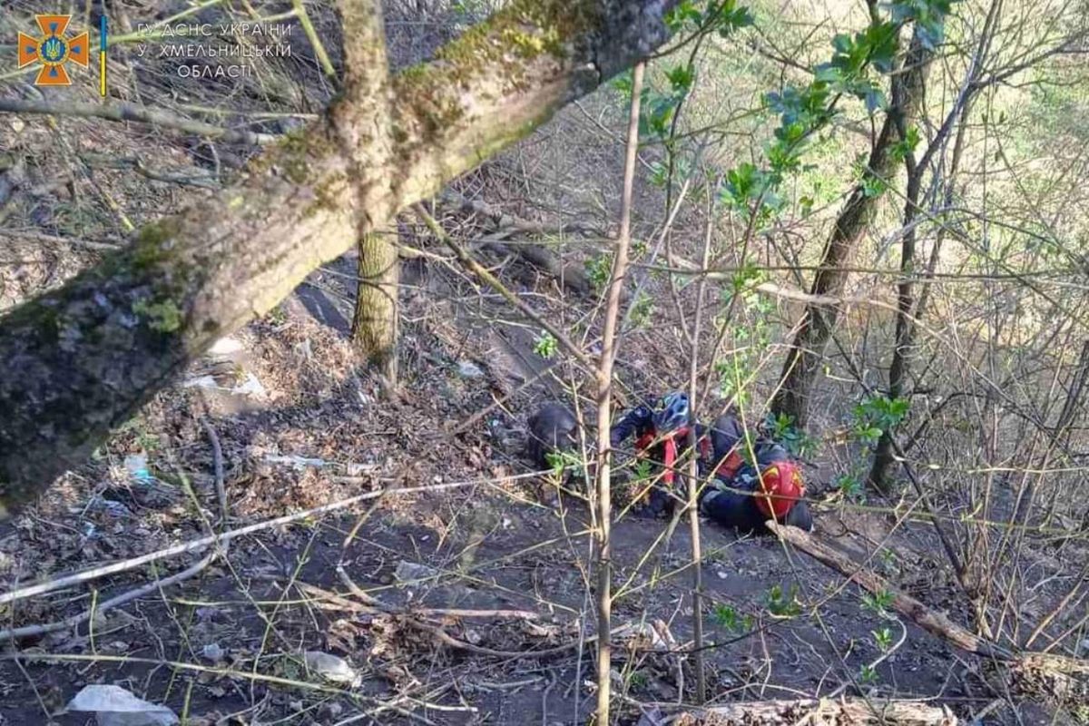 Зі скелі у Кам’янці-Подільському зірвався 15-річний хлопець