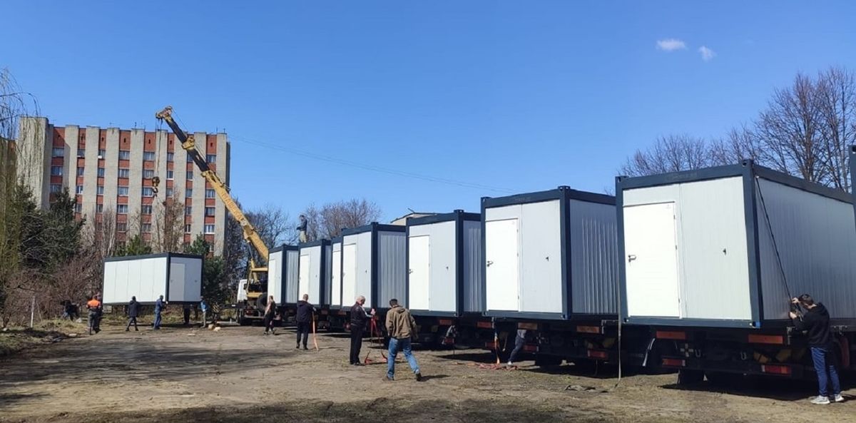 У Львові розпочали монтаж другого контейнерного містечка для біженців
