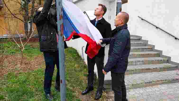 До Києва повернулися дипломати посольства Чехії