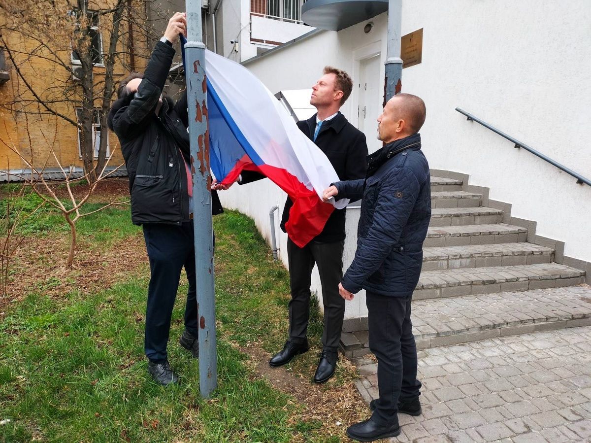 До Києва повернулися дипломати посольства Чехії