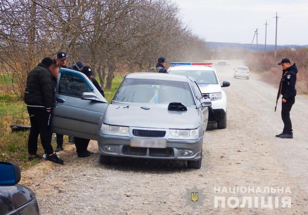 У 27-річного порушника ПДР на Буковині поліція виявила наркотики