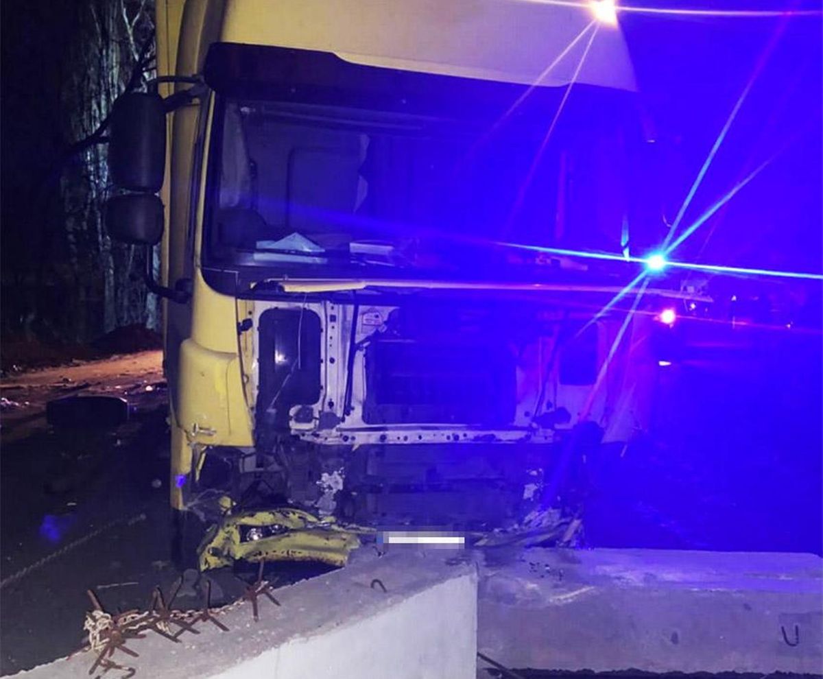 П'яний водій фури в'їхав у блокпост під Хмельницьким, загинув військовий