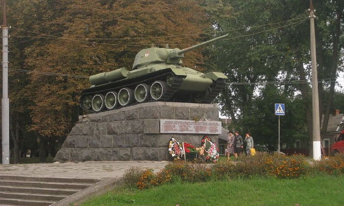 У Хмельницькому не будуть демонтувати пам'ятник радянському танку