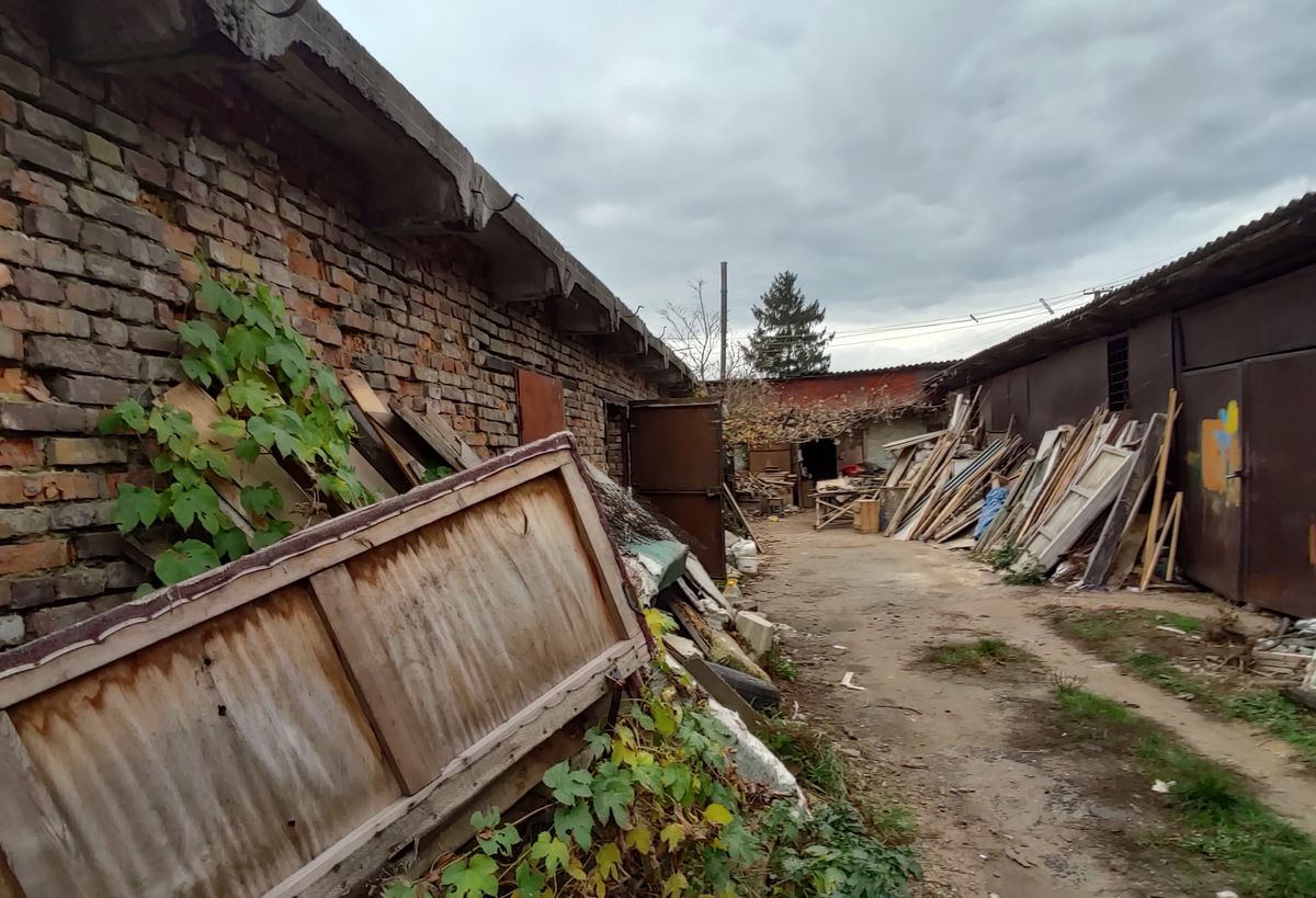 Львівська міськрада продала закинуті склади на Левандівці за 1,7 млн грн