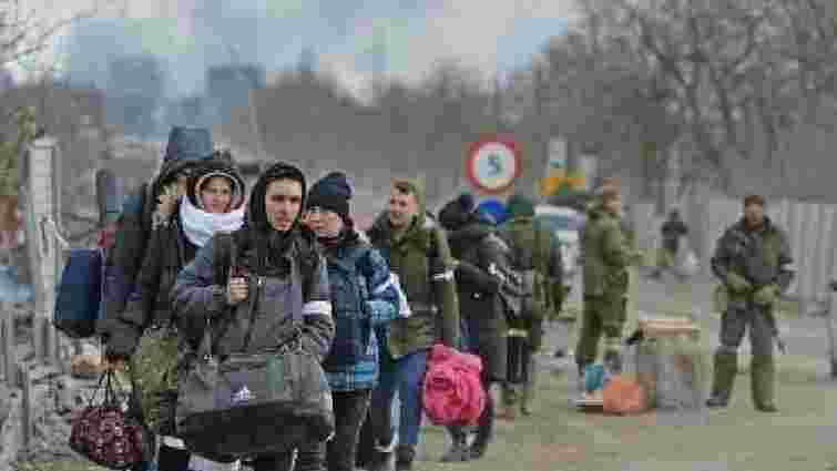 У Росії примусово русифікують депортованих з України вчителів і дітей